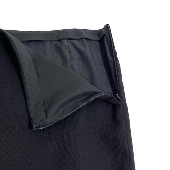 Valentino Women’s Size 4 Black Ruffle Back Virgin Wool Zip Side Designer Skirt - Picture 3 of 8